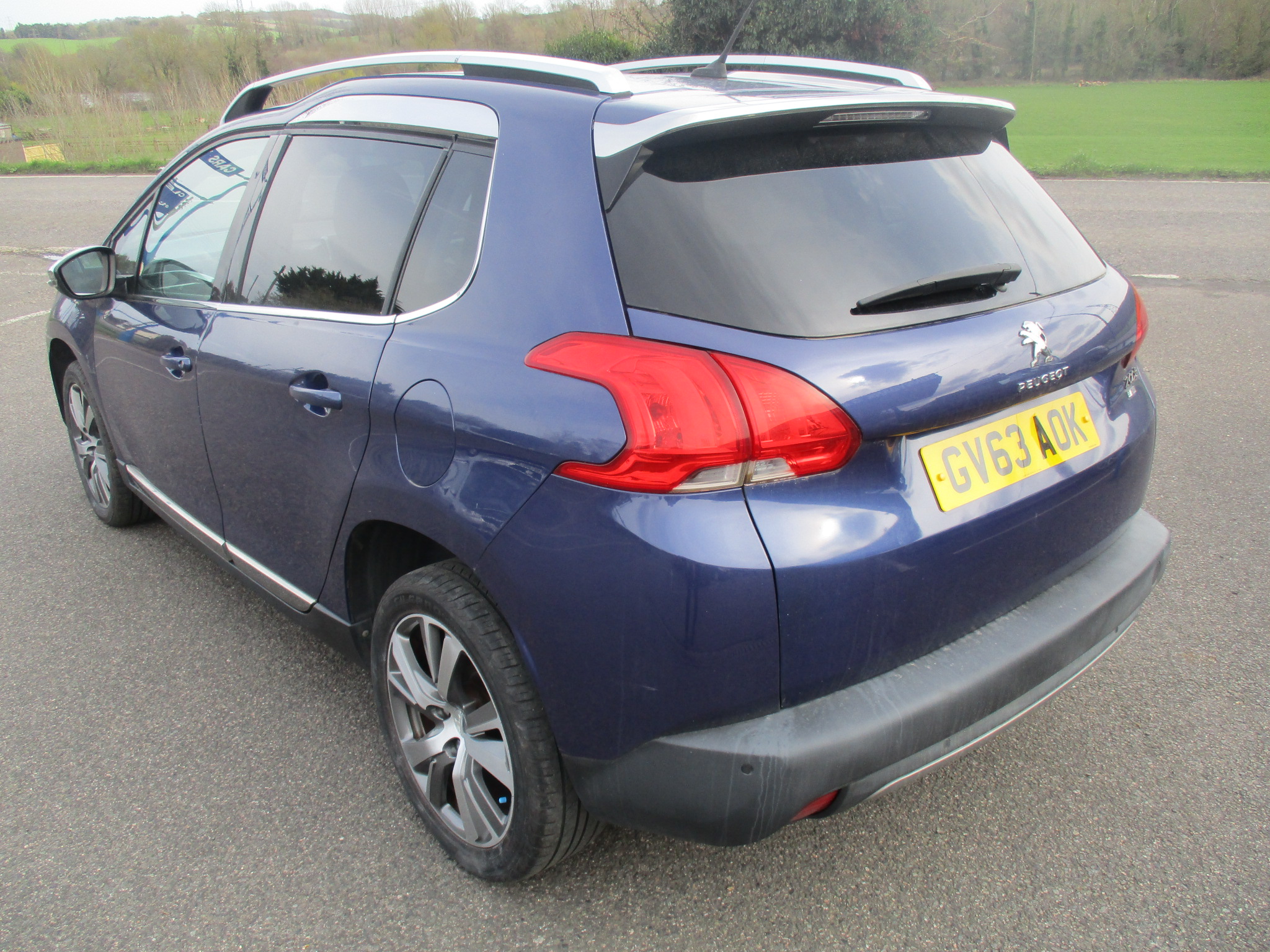 PEUGEOT 2008 1.6 E-HDI ALLURE (TURBO DIESEL) 6 SPD 2014
